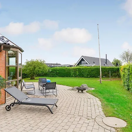 Holiday home Amazing In With Kitchen